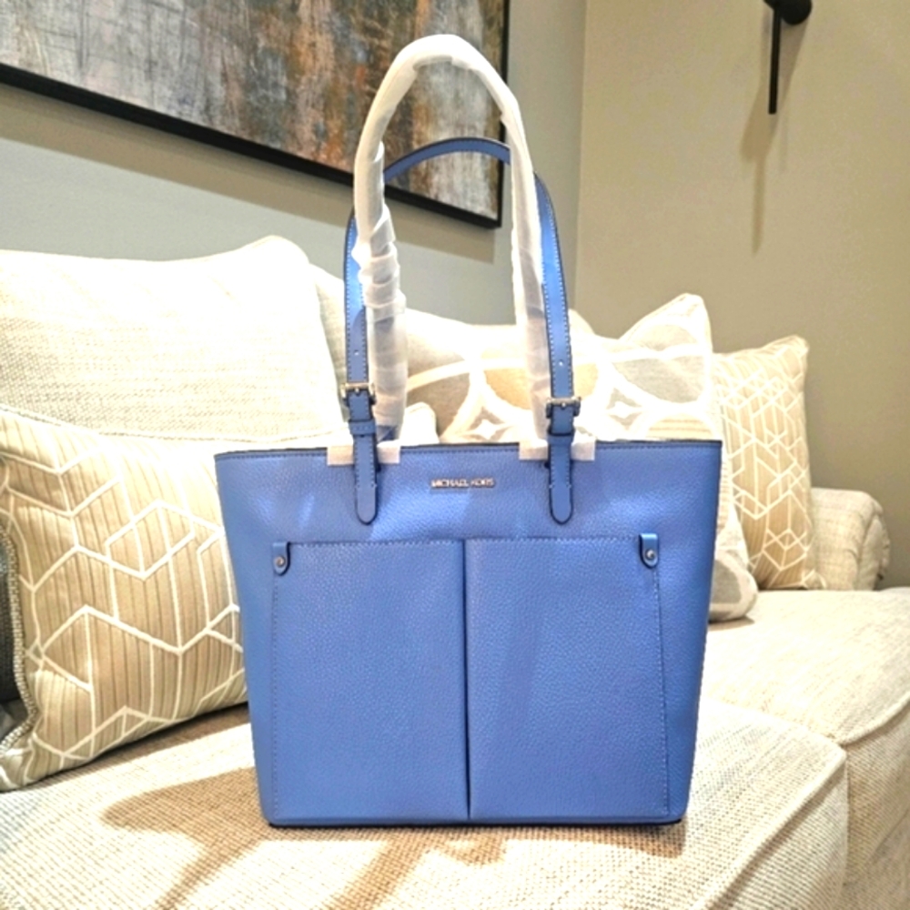 Michael Kors Jet Set Medium Pocket Tote Bag